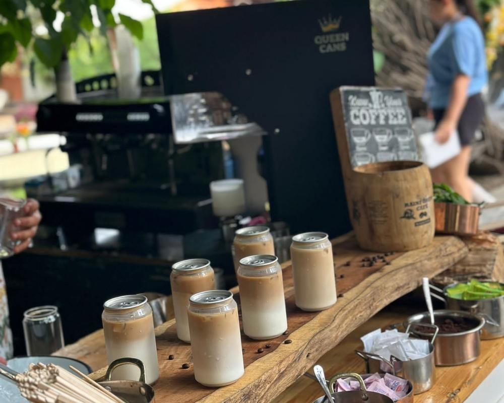 עמדת קפה קר בפחית - ממותגת אישית – תמונה 3