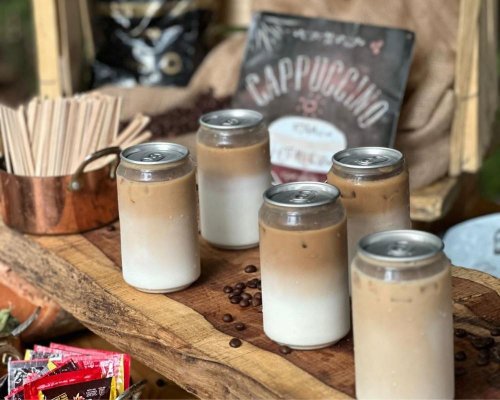 עמדת קפה קר בפחית - ממותגת אישית